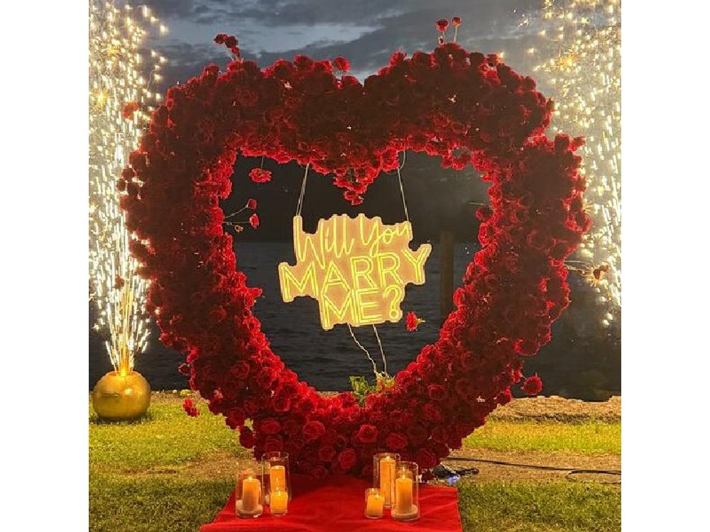 Romantic Marriage Proposal Experience in Lake Garda