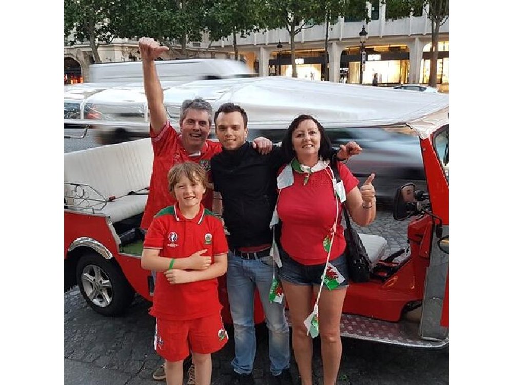 Paris Sightseeing by Tuk Tuk Golf Cart 2 hours