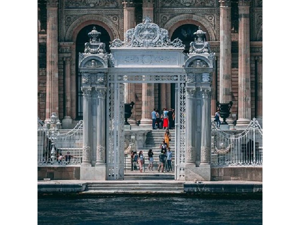 Istanbul Combo: Bosphorus Cruise & Dolmabahce Tour