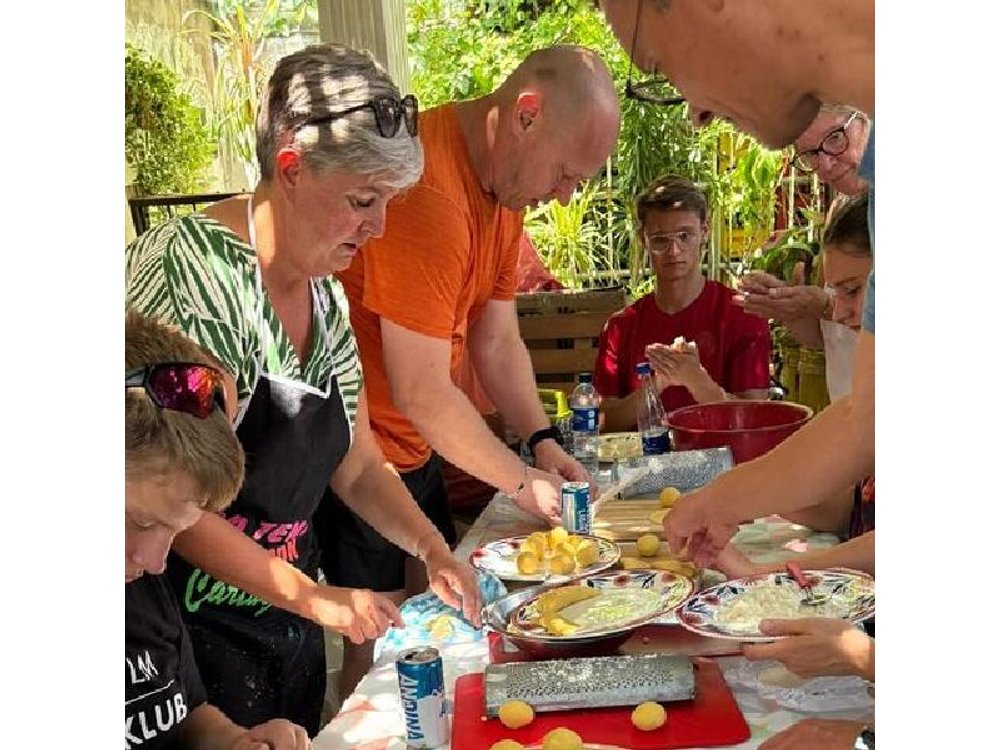 Cooking Class 4 Hours with a local Mom in Cartagena