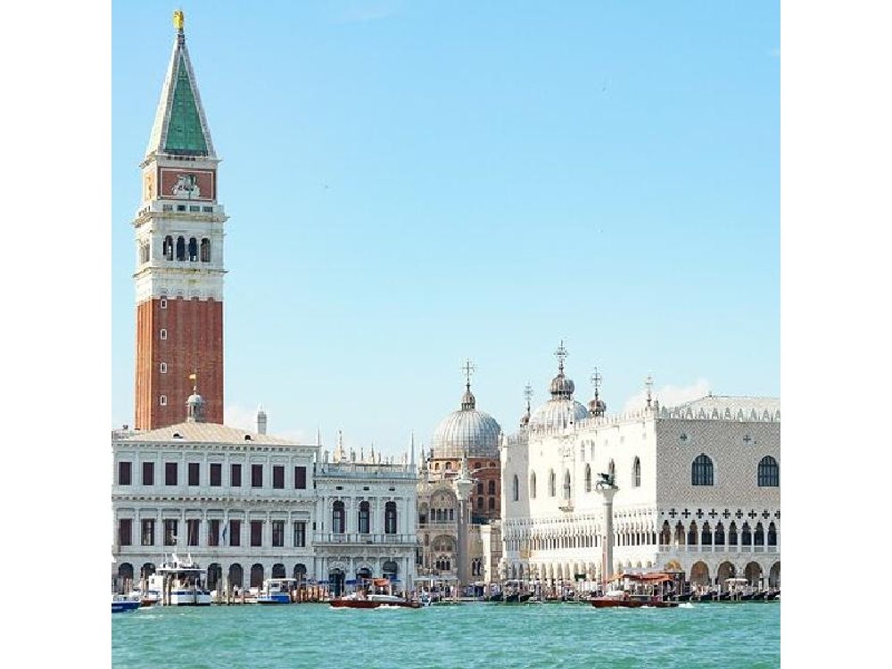 Venice Full-Day Tour from Lake Garda