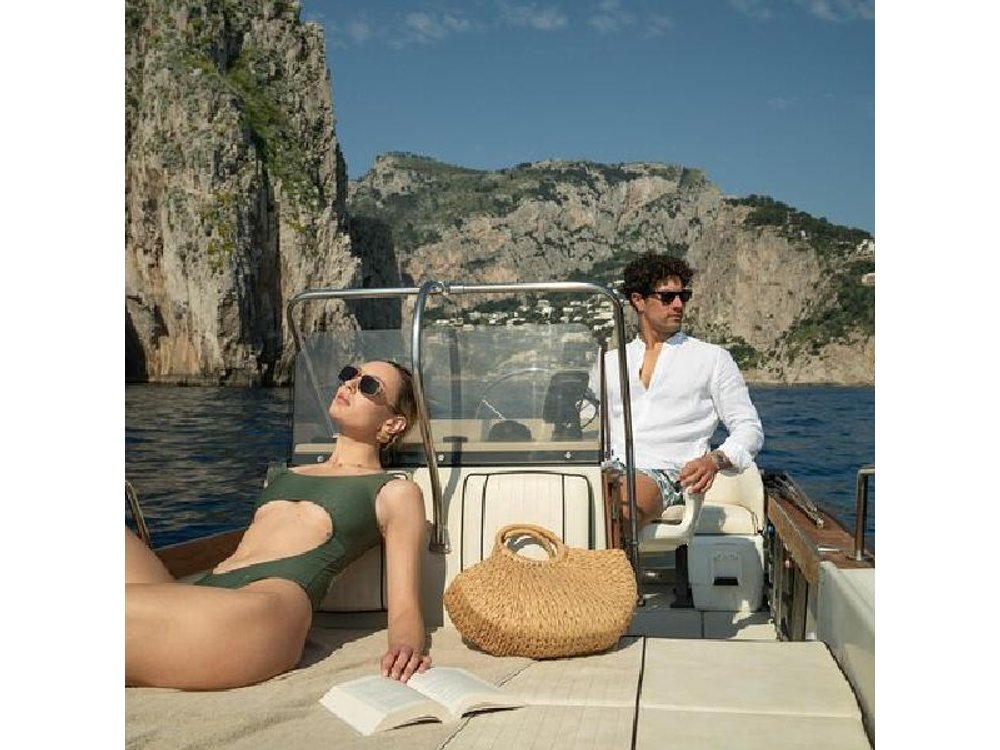 Exclusive Boat Tour of Capri and Blue Grotto