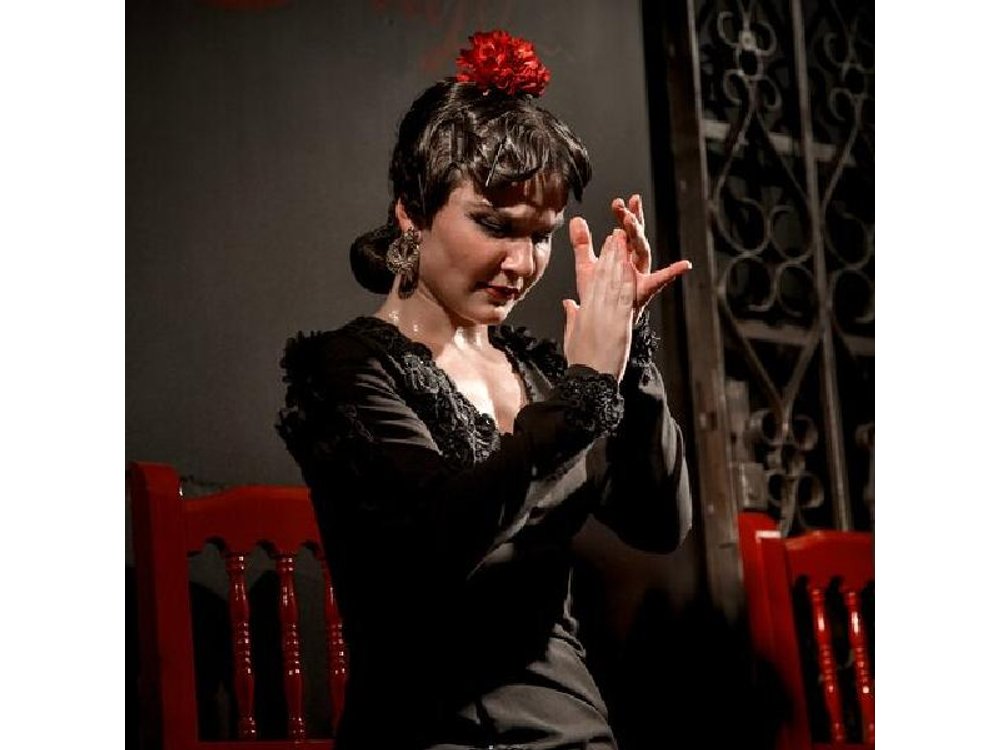 Madrid: Local Flamenco Show at El Cortijo