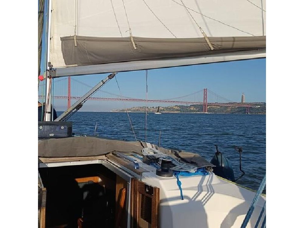 Private Afternoon Sailing Experience in Lisbon Tagus River