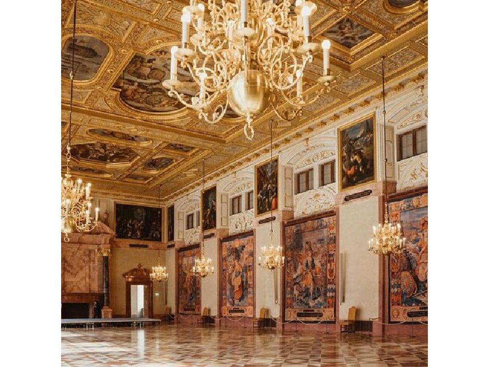 Munich Residenz Palace and Hofgarten Skip-the-line 2,5h Tour