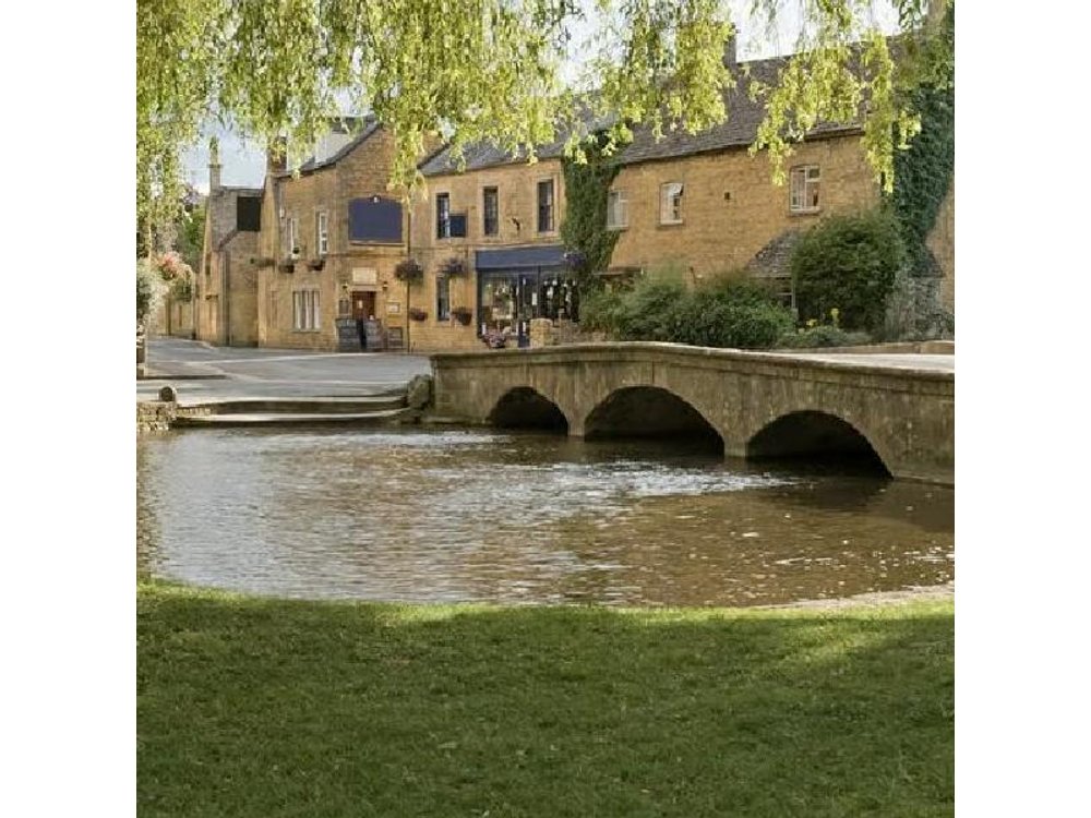 9 Hour Day Tour Cotswolds Villages from London