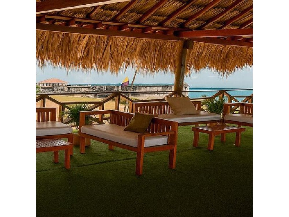 Playa Morena Beach Club Whith Lunch And Walking tour of fort San Fernando
