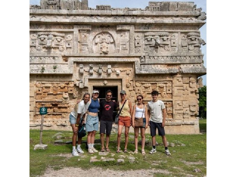 Guided tour in Chichen Itza and 3 cenotes from Valladolid