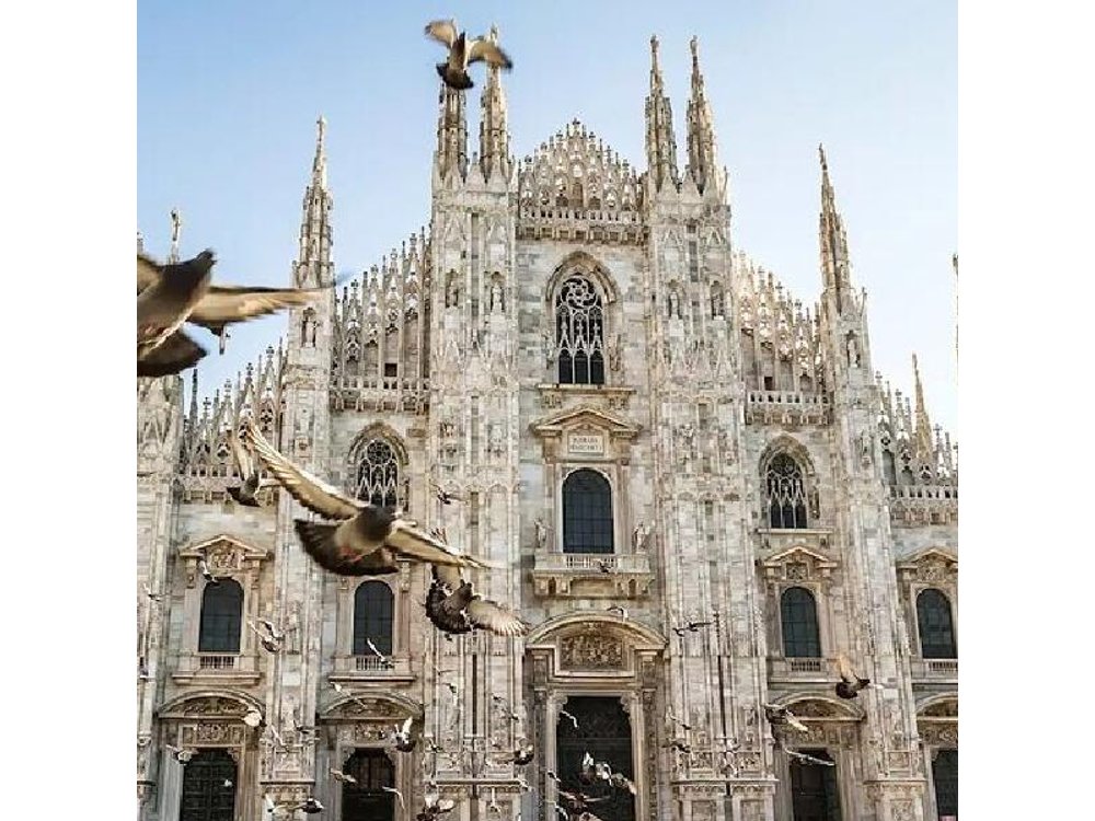Milan in Style Golf Cart Tour of the Fashion Capital of Italy