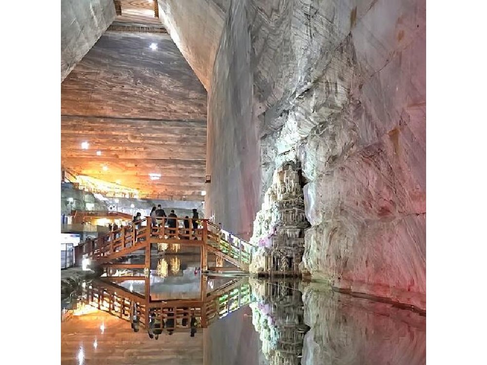 Bucharest: Salt Mine & Dracula-Vlad the Impaler Tomb day trip