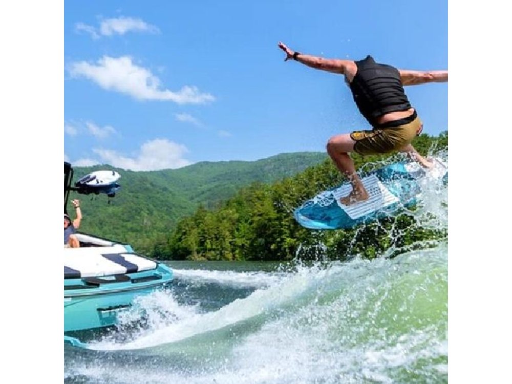 Wakesurf Boat on Lake Austin - BYOB Captained (up to 12 guests)
