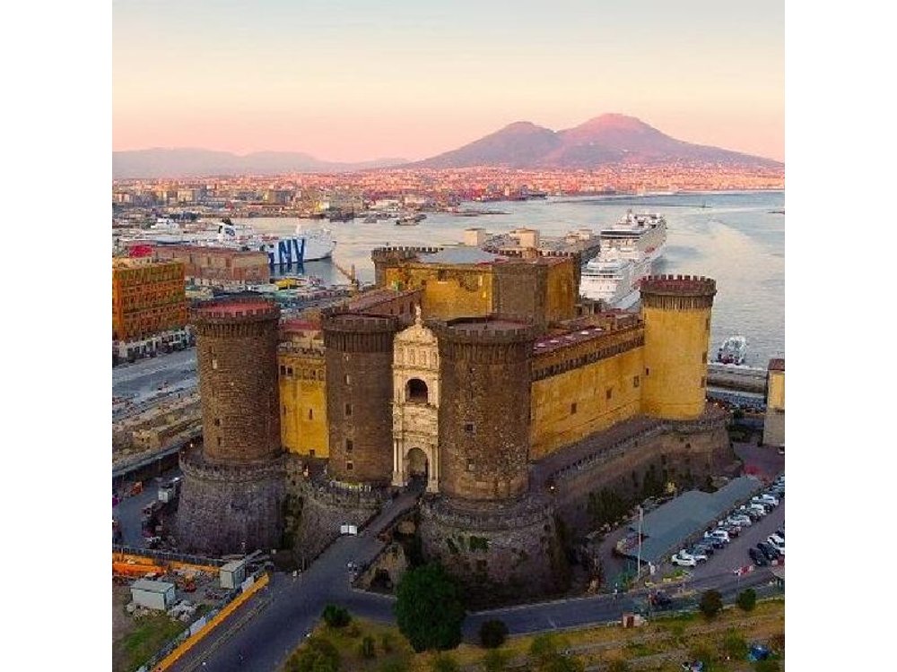 Panoramic and Historical Vespa Tour Naples