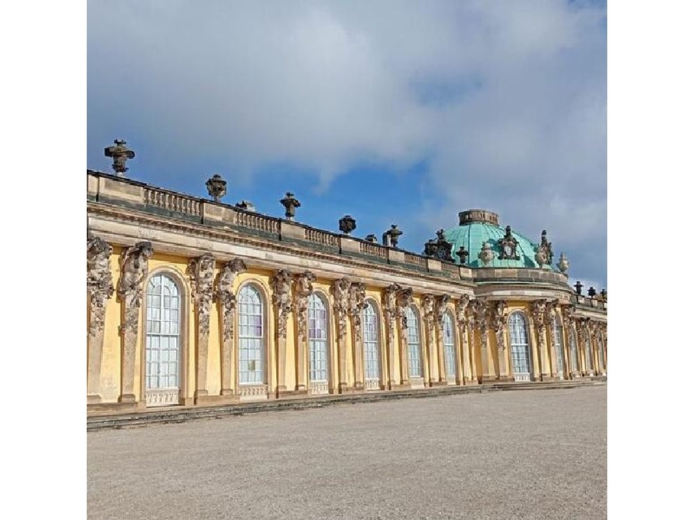 Sanssouci & Postdam Private Tour from Berlin - English or Español