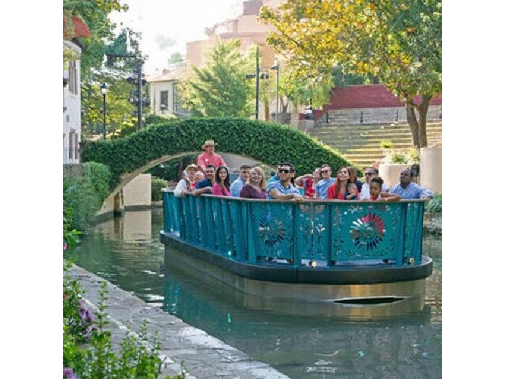 San Antonio Trolley and Go Rio Riverwalk Cruise Combo