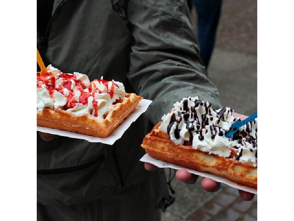 Warsaw: 7 Tastings Food Tour with Pierogi Waffles & Hidden Gems