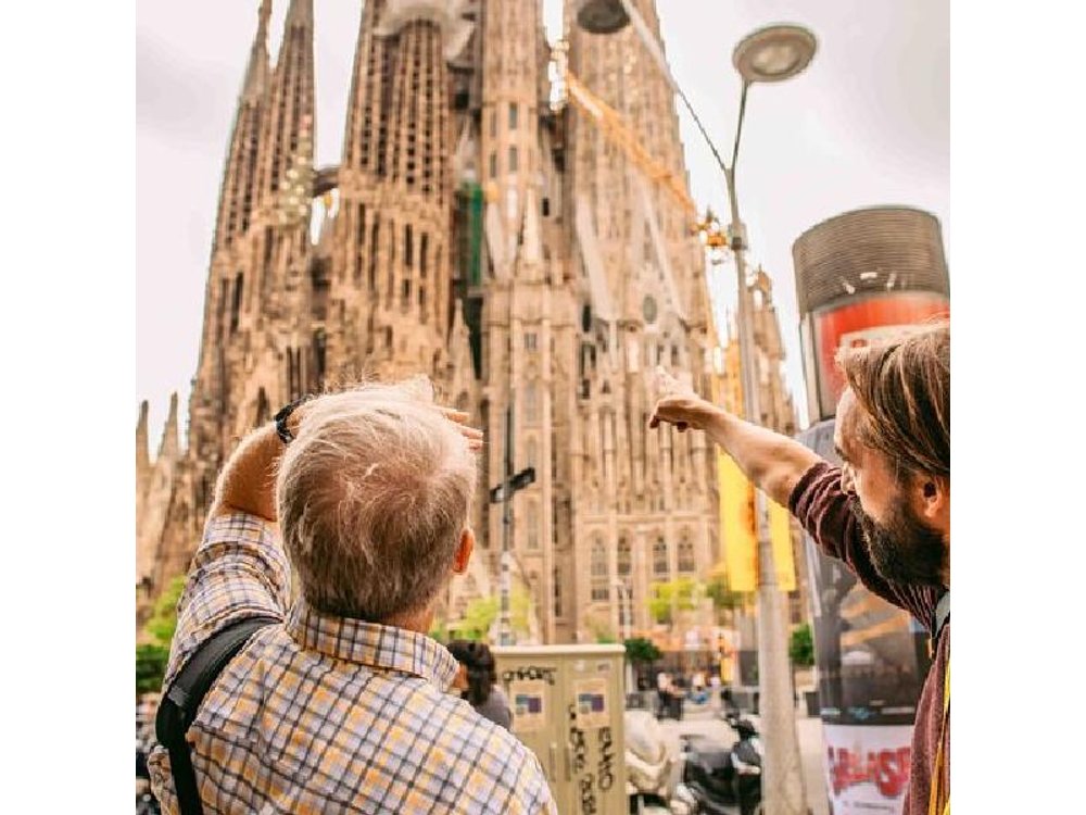 Barcelona Highlights Sagrada Familia and Park Guell Semi-Private
