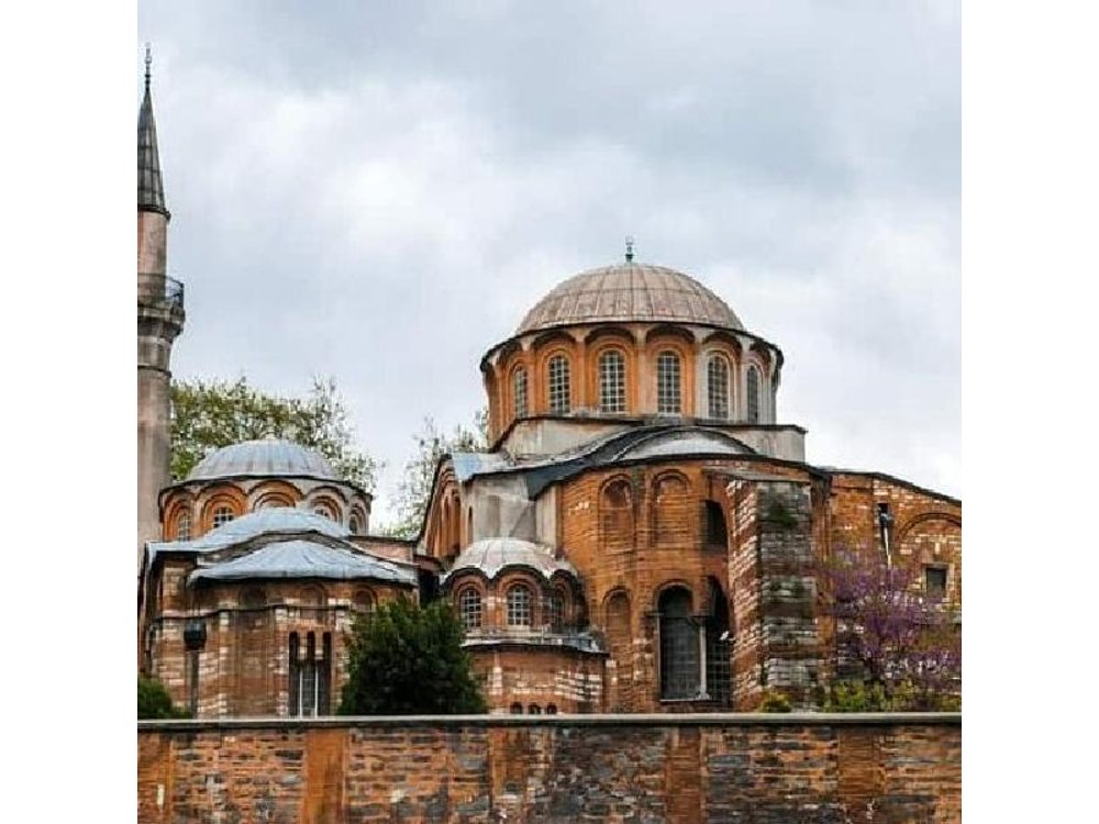 Istanbul Chora Mosque and Balat Experience with Bosphorus Cruise