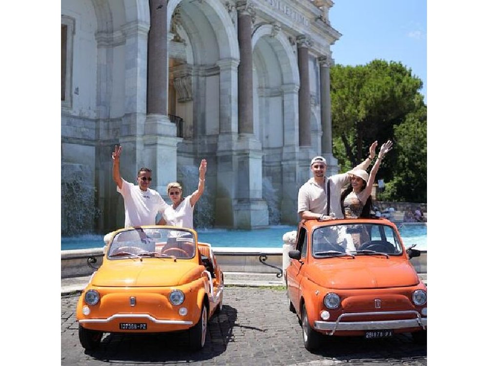 Rome Vintage Fiat 500 car Tour With Photographer