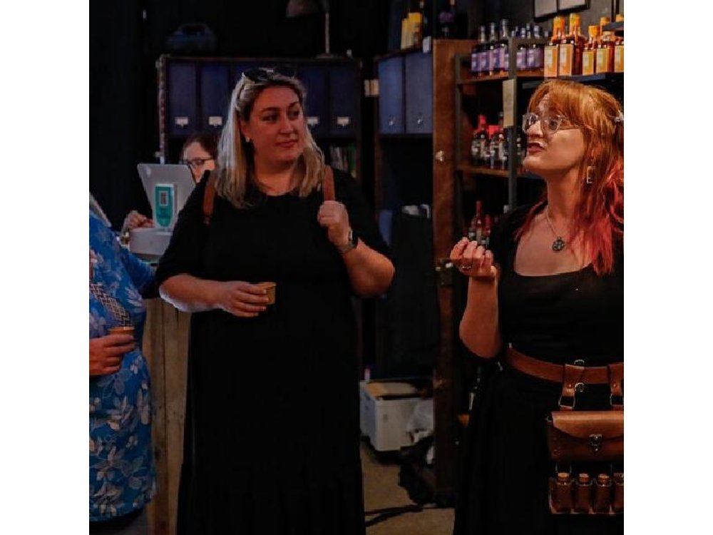 Villainous History and Rum Tasting Tour in York Indoor Experience