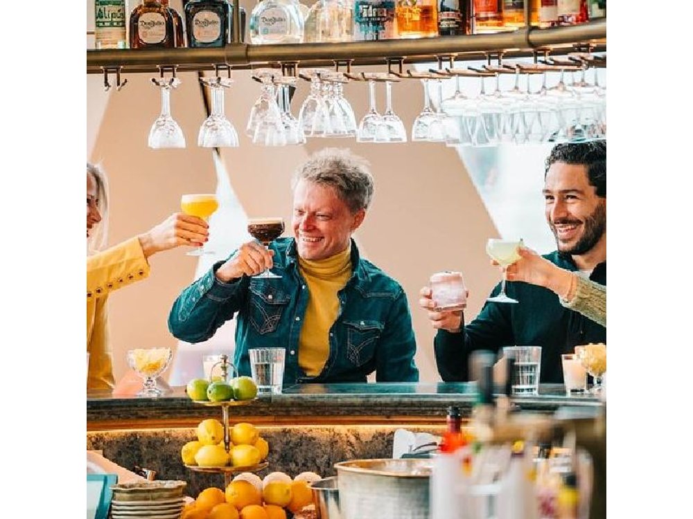 Vienna Nightlife Experience: Food, Wine, Cocktails & Vibes