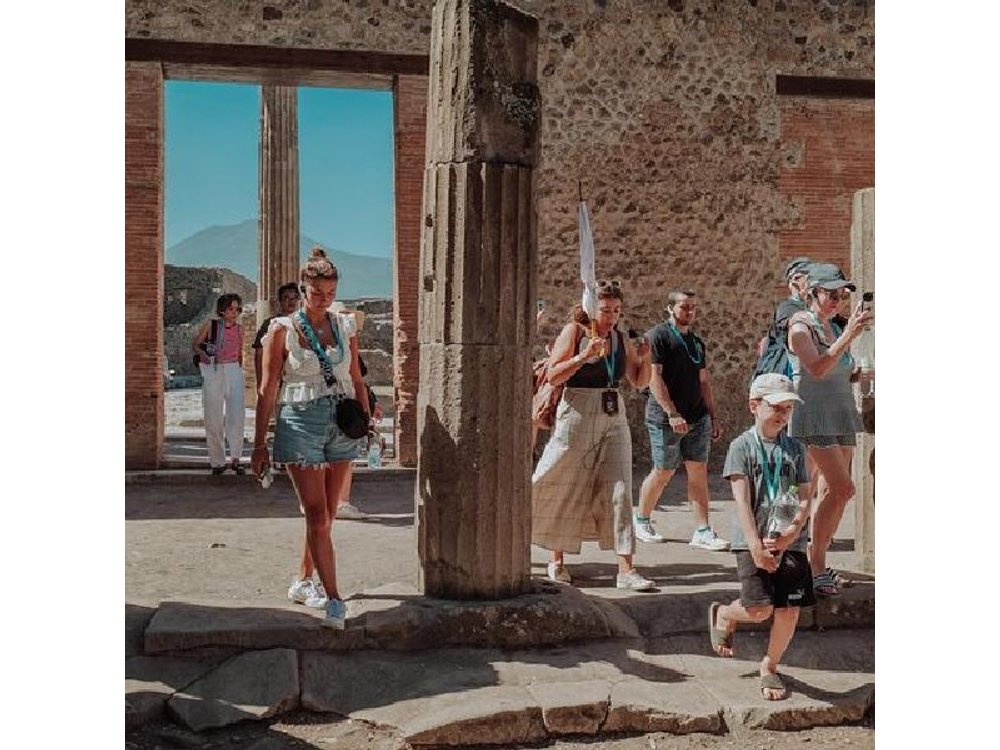 Full Day Tour to Pompeii and Mount Vesuvius from Sorrento