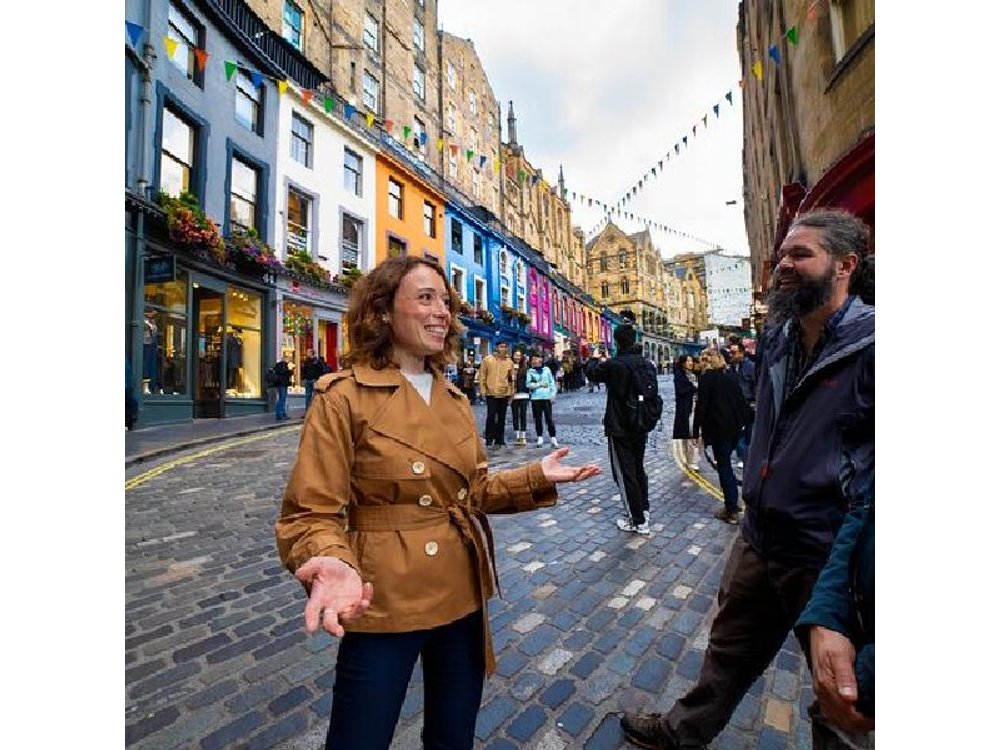 Edinburgh Full Day Tour with Edinburgh Castle (Small Group)