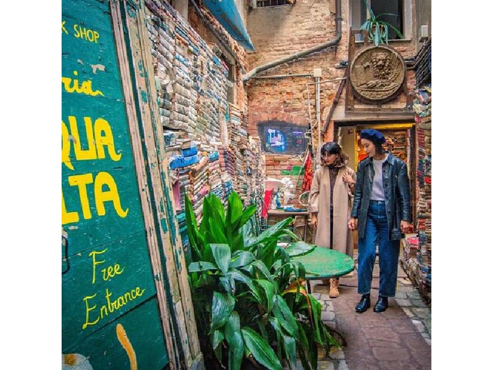 Venice Walking Tour: Discover Hidden Gems with Expert Guide