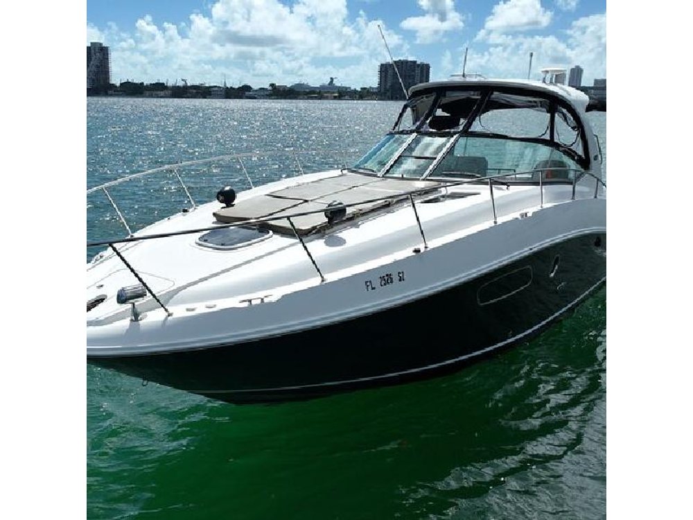 37 Ft Yacht Rental for 2 or 4 hours, Bluetooth, In the Miami Bay