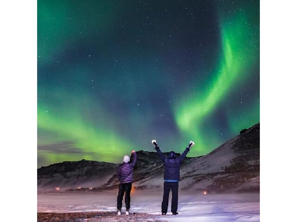 Reykjavik Northern Lights 4x4 Small Group Tour with PRO Photos