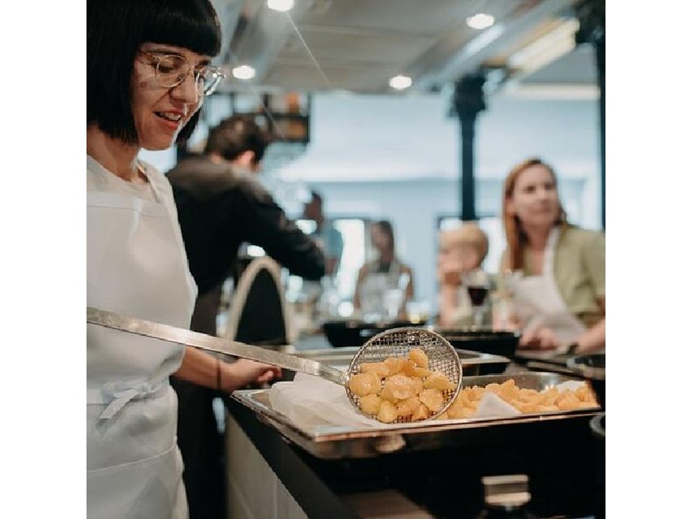 Private Paella & Tapas Cooking Class in Madrid with Market Visit