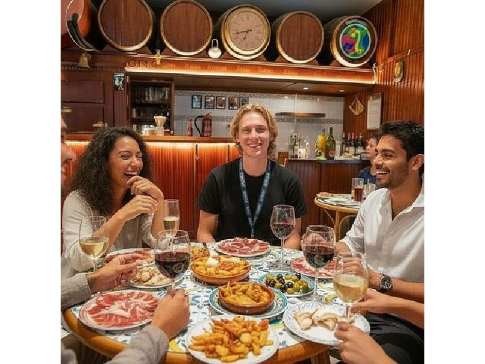 Night Tapas Walking Tour in Barcelona Modernist Area with Small Group and Dinner