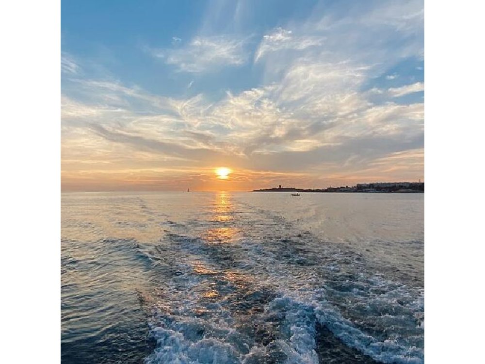 Lisbon: Private Catamaran Sunset Cruise with Drink