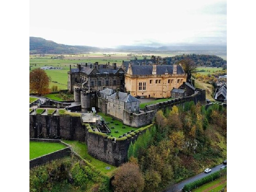 Edinburgh: The Kelpies, Stirling Castle, Loch Lomond & Trossachs