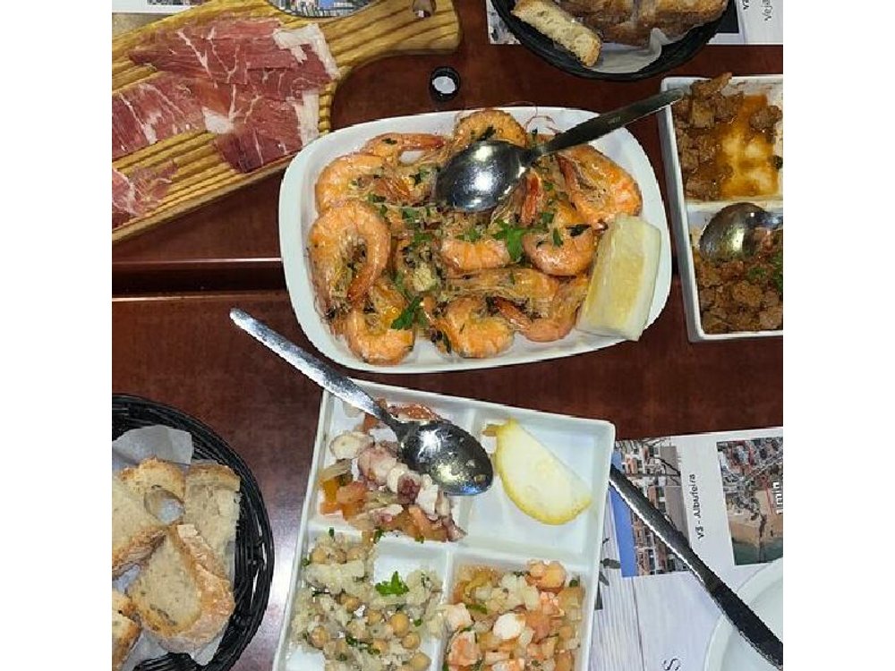 Traditional Albufeira Food Tour - Tapas & Wines