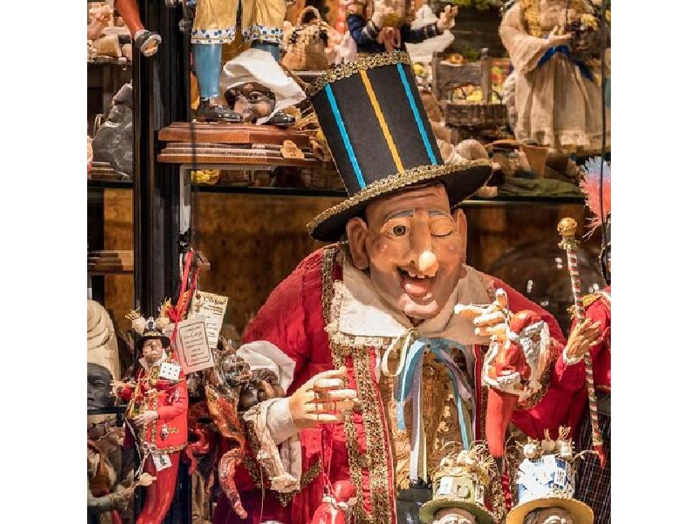 Naples in-Depth Private Walking Tour with Expert Guide