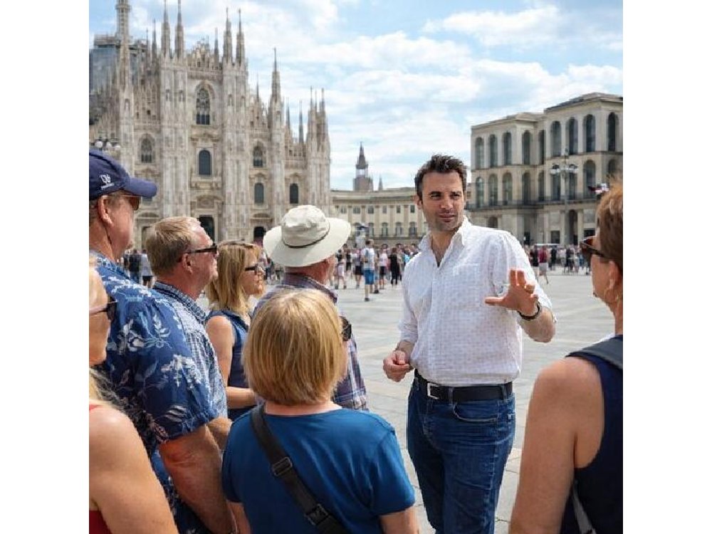 Milan Semi Private Tour with Duomo Skip-the-Line & Rooftop