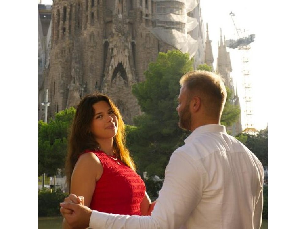 Barcelona: Discover 3 Gaudí Masterpieces & Top Photo Spots Tour