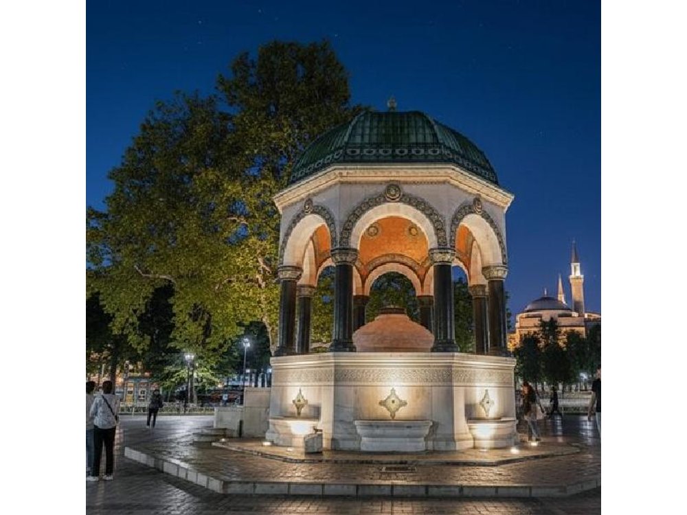 Istanbul Evening Walking Tour Hagia Sophia and Photo Stops