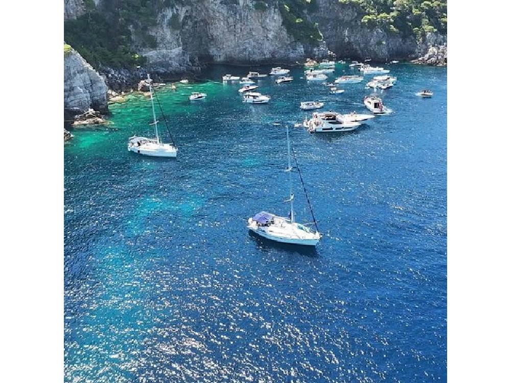 Explore Dubrovnik by Boat: Private Full-Day Elaphiti Yacht Cruise