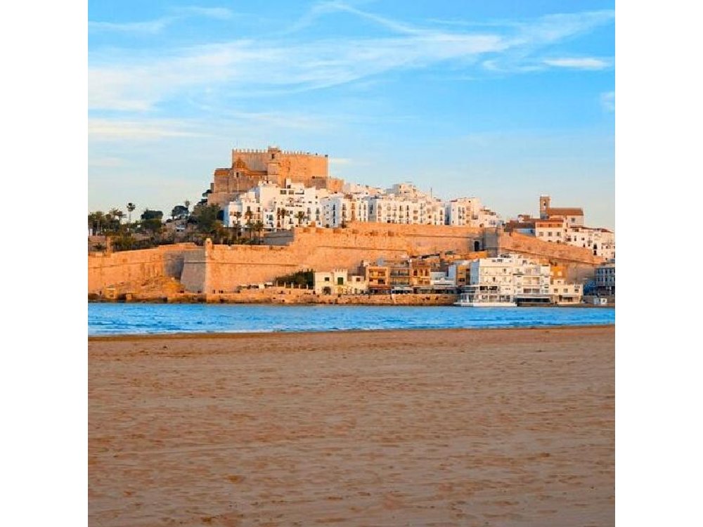 From Valencia: Day trip to Peniscola, (City, Castle & Beach)