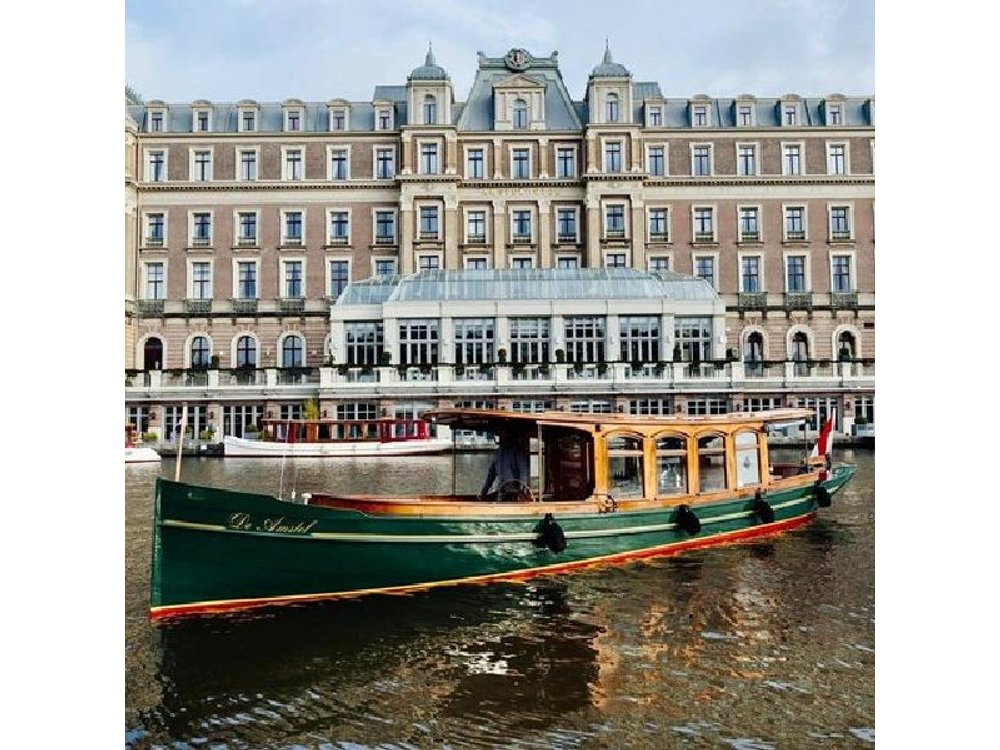 Luxury Small Group Amsterdam Canal Cruise on a Saloonboat