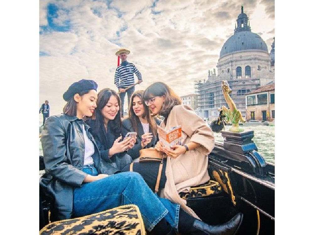 Private Gondola Ride: Explore Venice with a Local Guide