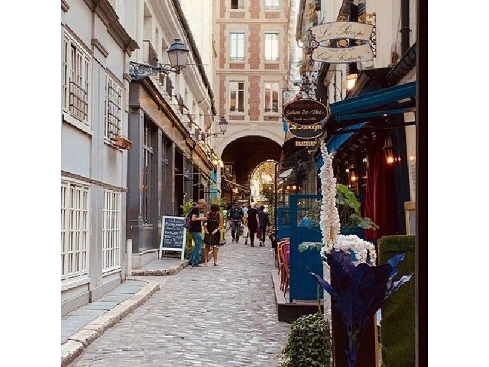 Old Paris Walking Tour: Explore Saint-Germain and Saint-Michel