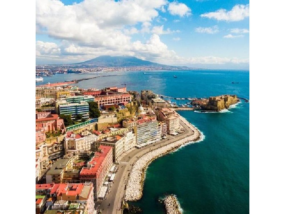 Pompeii and Naples From Rome: Private Full-Day Tour with Lunch