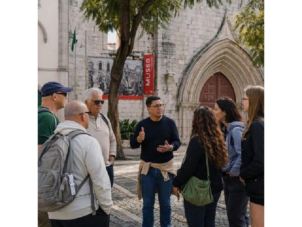 Lisbon Walking Tour: Explore Top Sights & Hidden Gems
