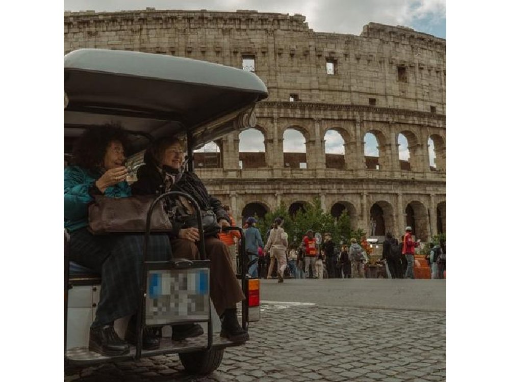 Private & Exclusive Rome Grand Tour by Golf Cart
