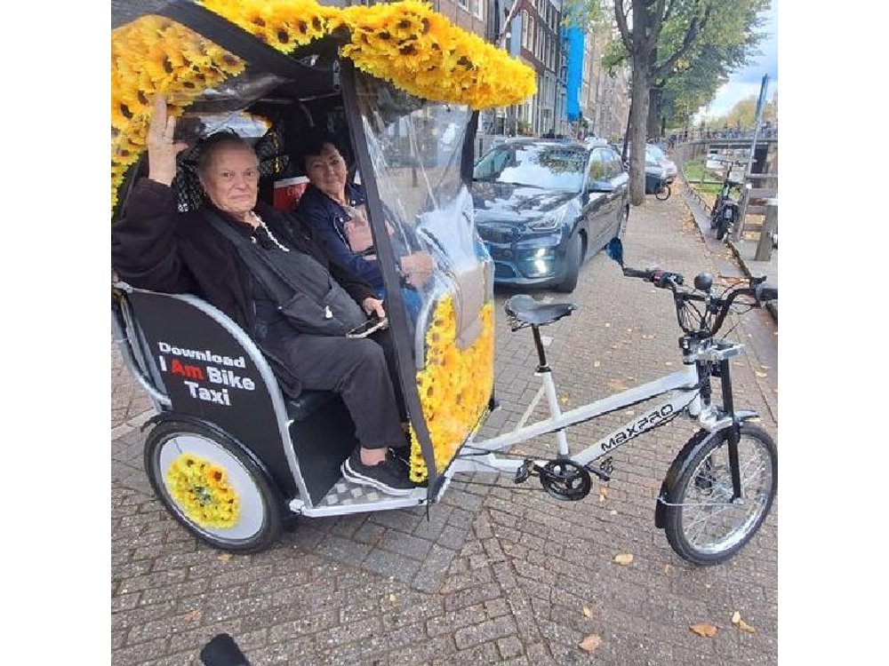 2 Hours Private Amsterdam Rickshaw Tour