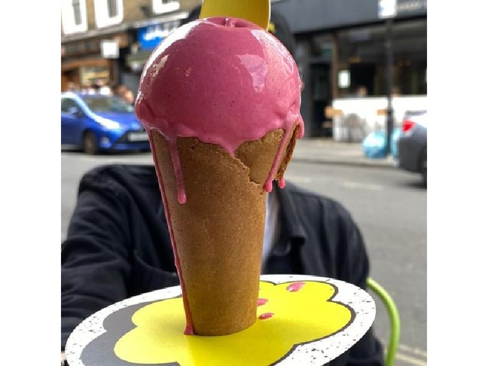 Dessert-themed Self-Guided Walking Tour in London