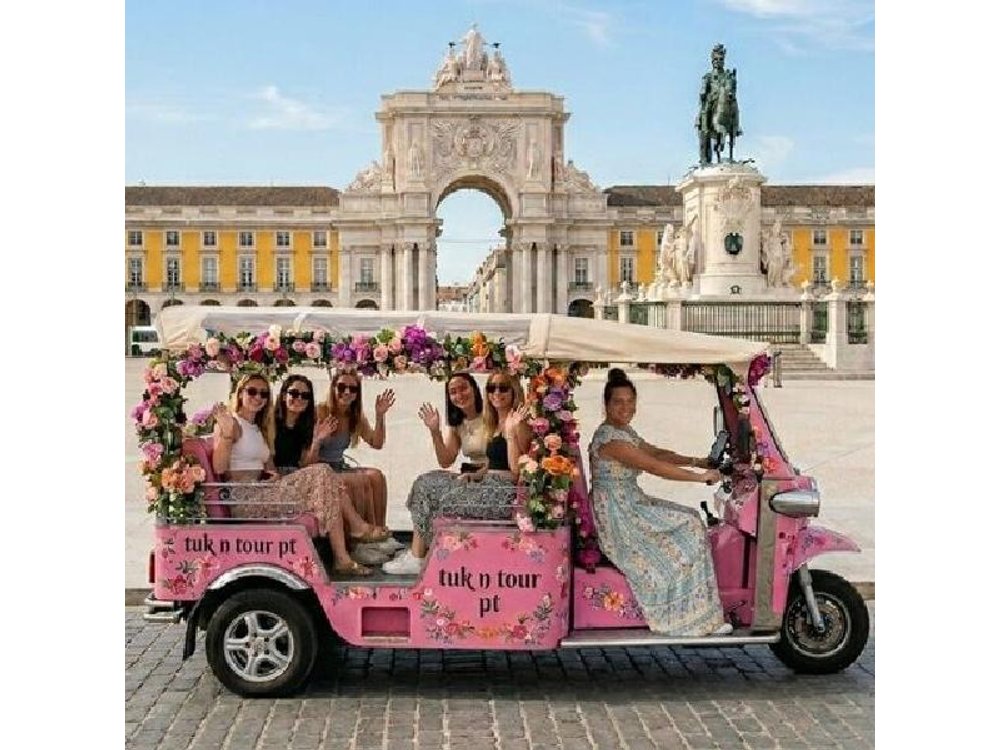 Lisbon: Private TukTuk Tours to Explore Historic Neighborhoods
