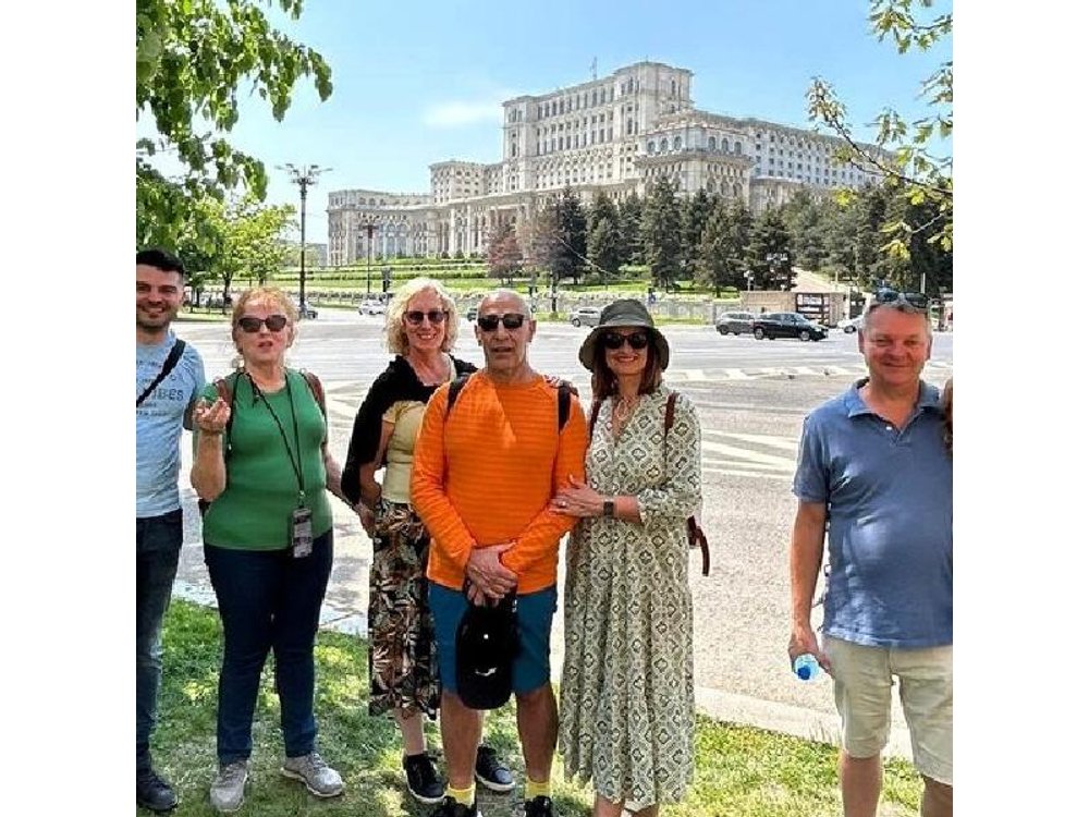 Bucharest: Communism, Revolution & City Highlights Tour